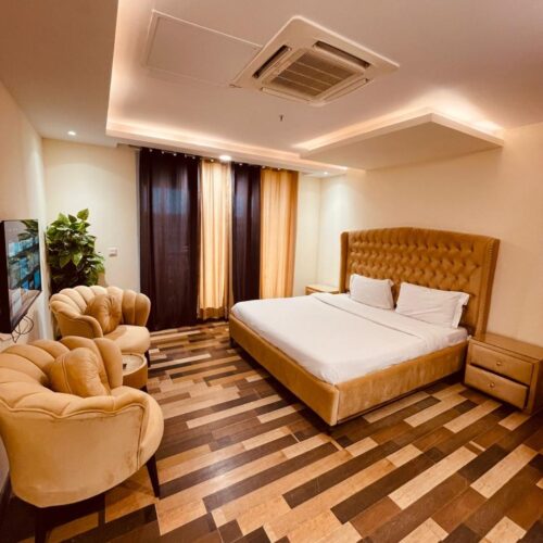 One Bedroom Soundproof on Top Floor