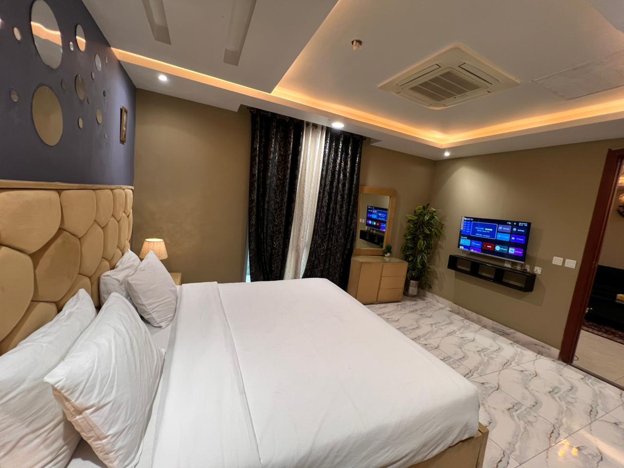 Two Bedroom Penthouse in Gold Crest - Image 9